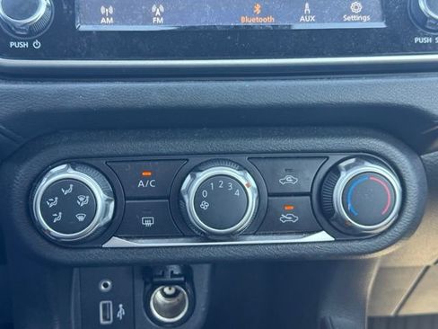 Used 2021 Nissan Versa S FWD image 23