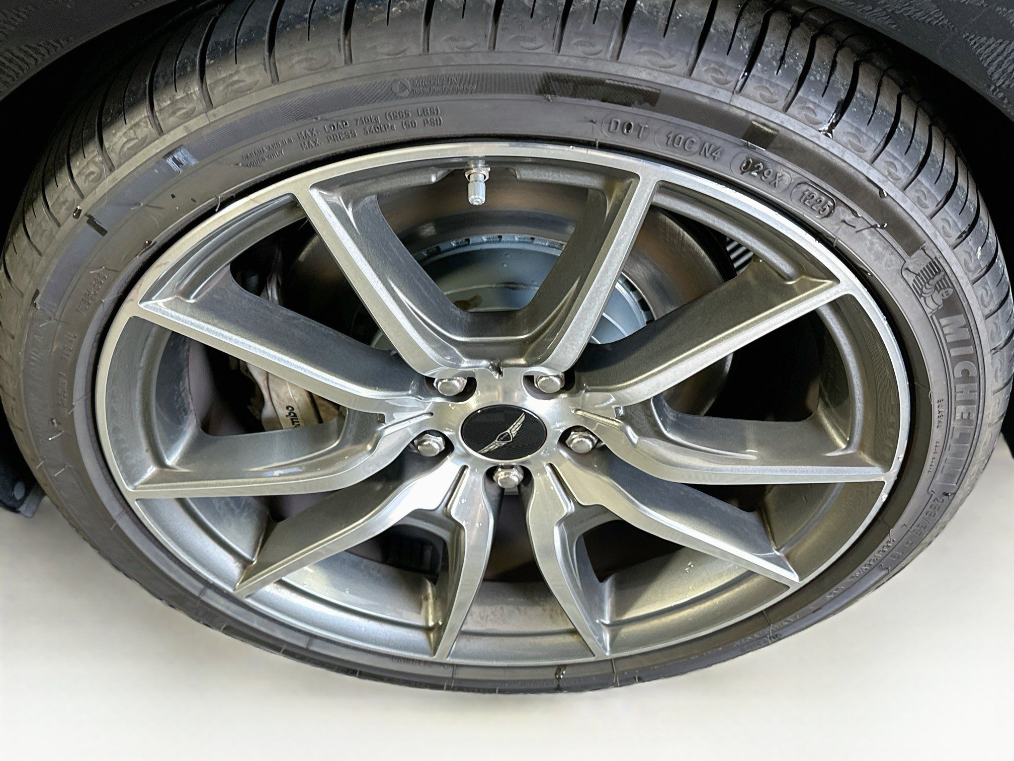 Used 2026 Genesis G70 2.5T RWD image 11