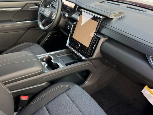 New 2026 GMC Acadia Elevation AWD/4WD image 15