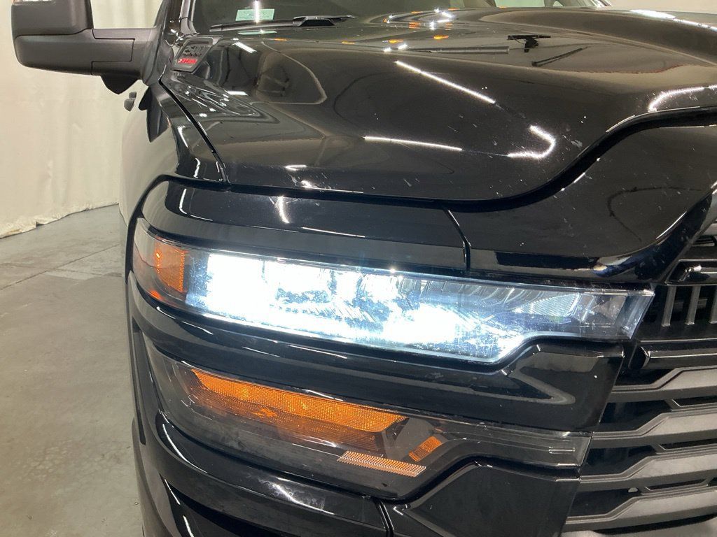 Used 2025 RAM 2500 Big Horn AWD/4WD image 18