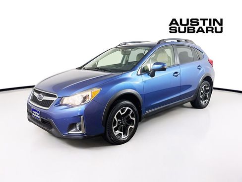 Used 2017 Subaru Crosstrek 2.0i Limited AWD/4WD image 3