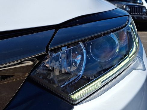 Used 2022 Honda HR-V Sport image 9