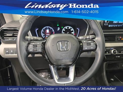 Used 2023 Honda Pilot Touring image 17