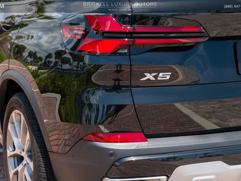Used 2024 BMW X5 sDrive40i w/ Parking Assistance Package RWD image 60
