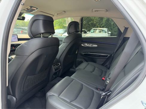 Used 2026 Genesis GV70 2.5T AWD/4WD image 6