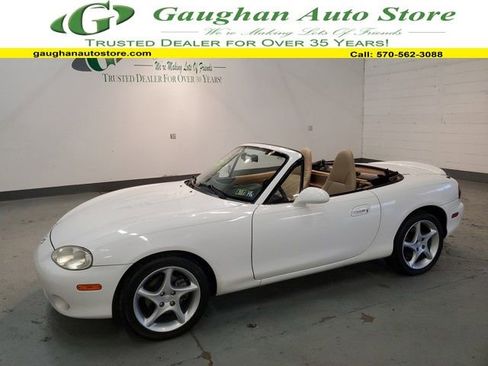 Used 2001 MAZDA MX-5 Miata image 1