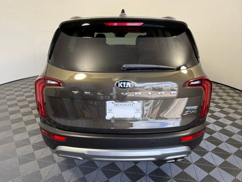 Used 2021 Kia Telluride S FWD image 5