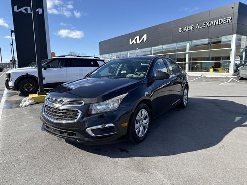 Used 2016 Chevrolet Cruze LS image 8