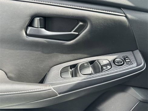 Used 2024 Nissan Sentra S image 38