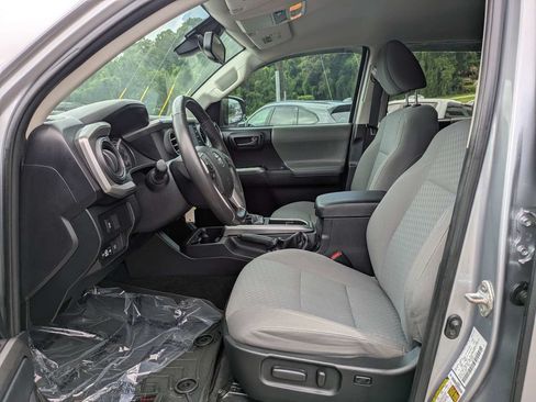 Used 2021 Toyota Tacoma SR5 RWD image 20