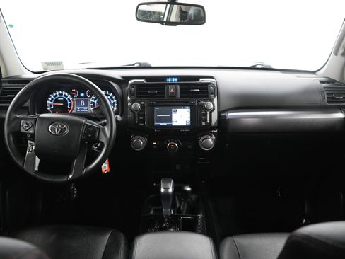 Used 2018 Toyota 4Runner TRD Off-Road Premium AWD/4WD image 13