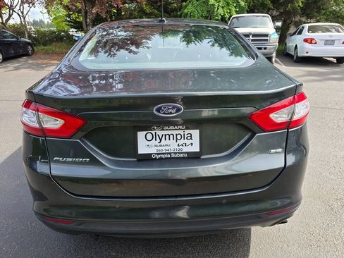 Used 2016 Ford Fusion SE FWD image 5