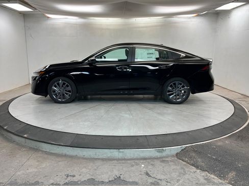 New 2026 Nissan Sentra SL image 2