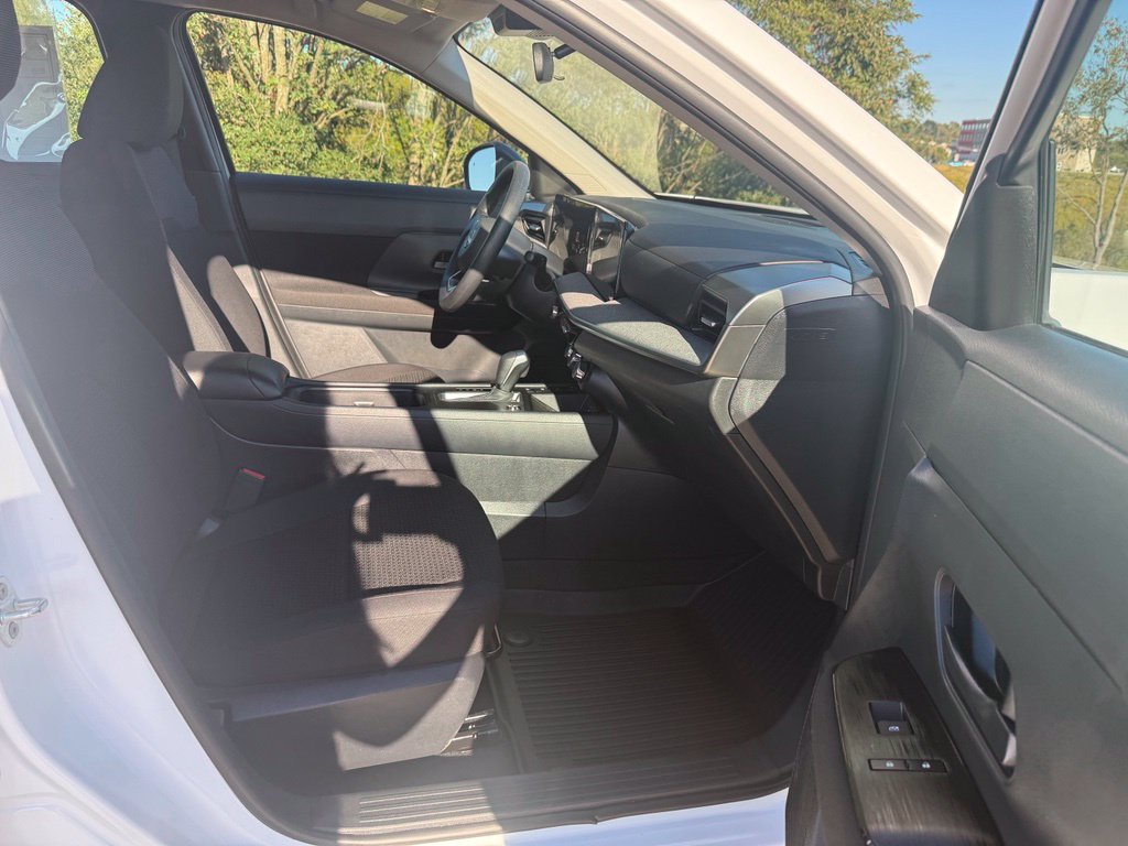 Used 2026 Nissan Kicks S FWD image 21
