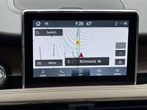 Used 2022 Lincoln Corsair Reserve w/ Equipment Group 201A image 3