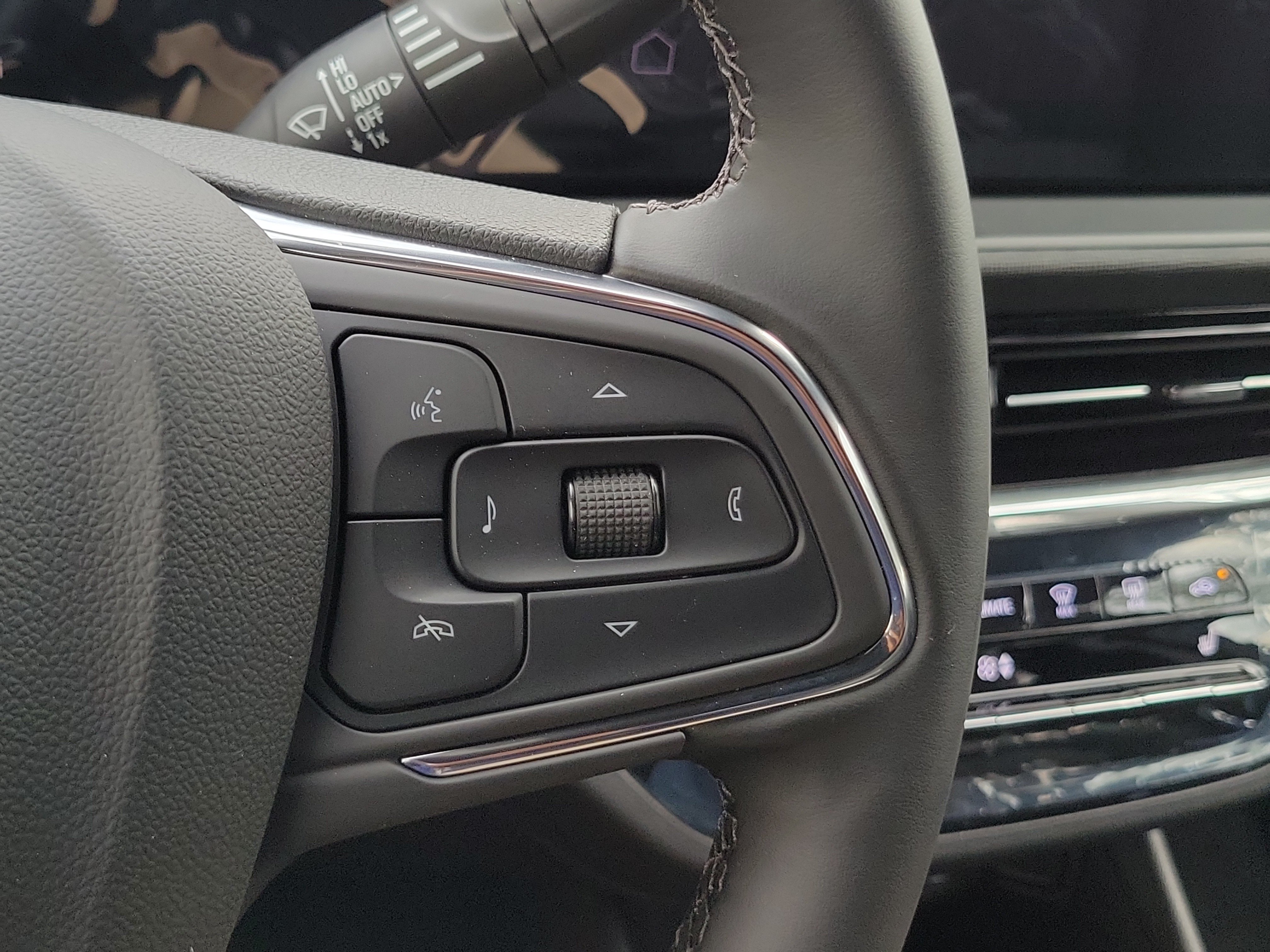 New 2026 Buick Envista Sport Touring FWD image 26