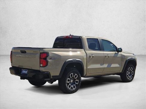 Used 2024 Chevrolet Colorado Z71 w/ Z71 Convenience Package 2 image 5
