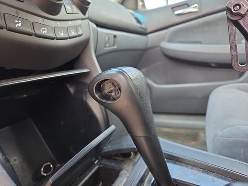 Used 2005 Honda Accord LX image 24