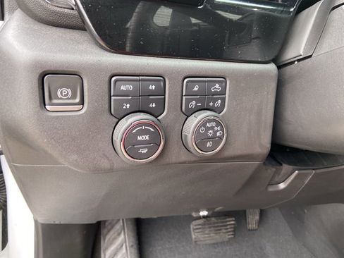 Used 2023 Chevrolet Silverado 1500 ZR2 image 45