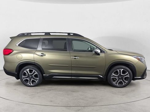 Used 2023 Subaru Ascent Touring AWD/4WD image 4