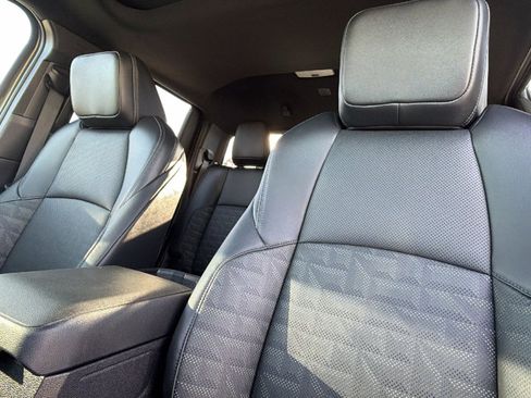 Used 2024 Toyota Tacoma TRD Sport image 11