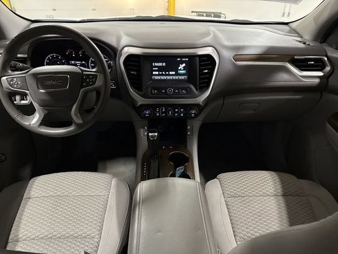 Used 2017 GMC Acadia SLE w/ Driver Alert Package I AWD/4WD image 10