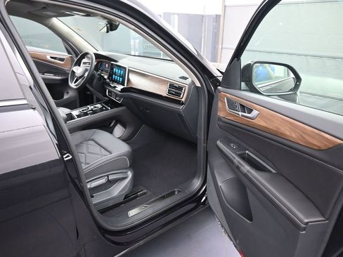 New 2026 Volkswagen Atlas SE FWD image 43