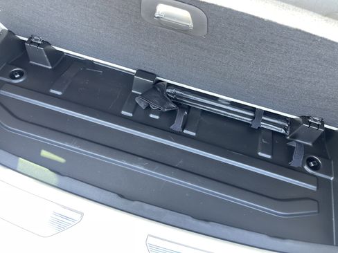 Used 2022 Cadillac Escalade Premium Luxury Platinum image 54