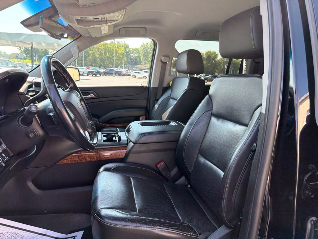 Used 2020 Chevrolet Suburban Premier w/ Max Trailering Package AWD/4WD image 13