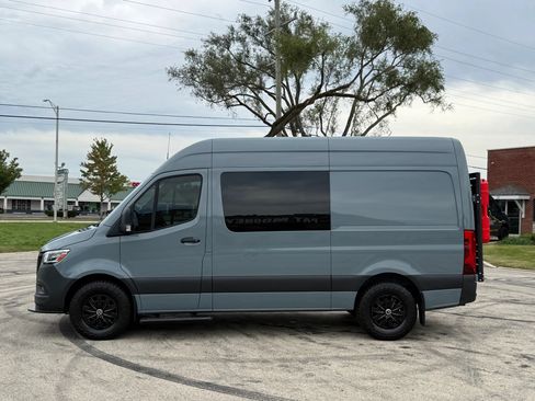 Used 2023 Mercedes-Benz Sprinter 2500 image 7