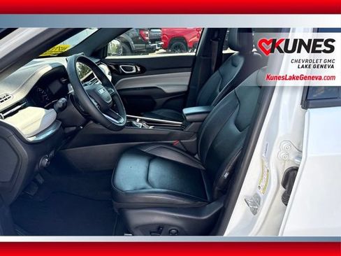 Used 2025 Jeep Compass Limited AWD/4WD image 14