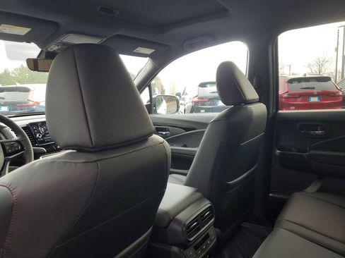 New 2026 Honda Ridgeline Black Edition image 12