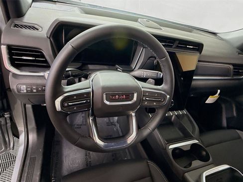 New 2026 GMC Terrain Elevation w/ Elevation Premium Package AWD/4WD image 5