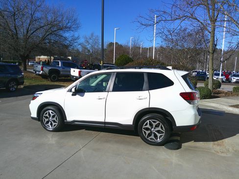 Used 2020 Subaru Forester Premium w/ Popular Package #1 image 7