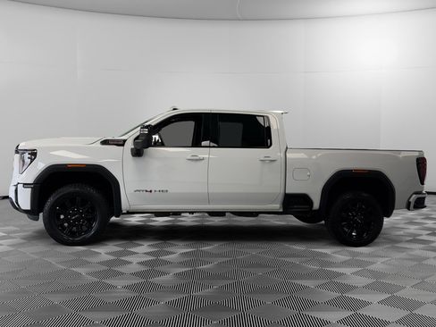 Used 2025 GMC Sierra 2500 AT4 image 5