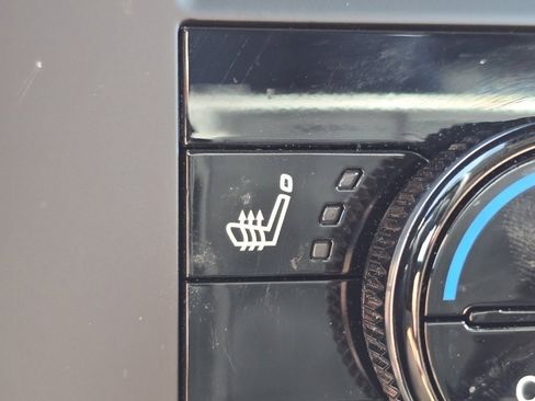 Used 2025 Nissan Rogue SV w/ Rock Creek Premium Package image 5