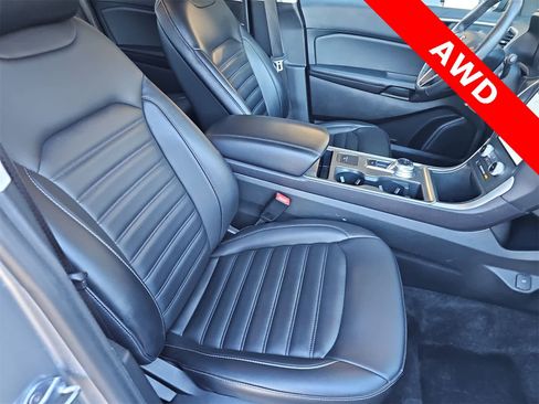 Used 2024 Ford Edge SEL image 18