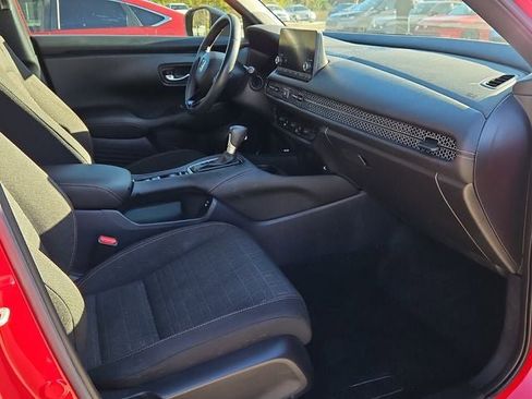 Used 2024 Honda HR-V Sport image 9