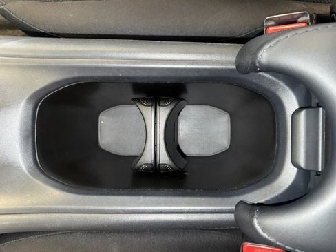 Used 2017 Honda HR-V EX image 24
