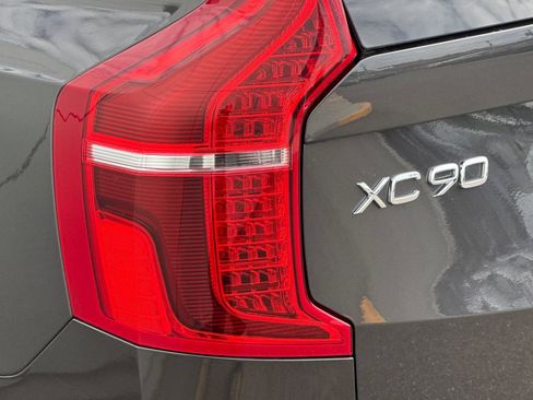 Used 2023 Volvo XC90 T8 Plus AWD/4WD image 35