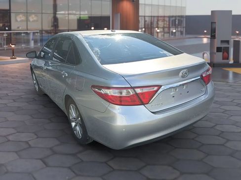 Used 2017 Toyota Camry XLE FWD image 7