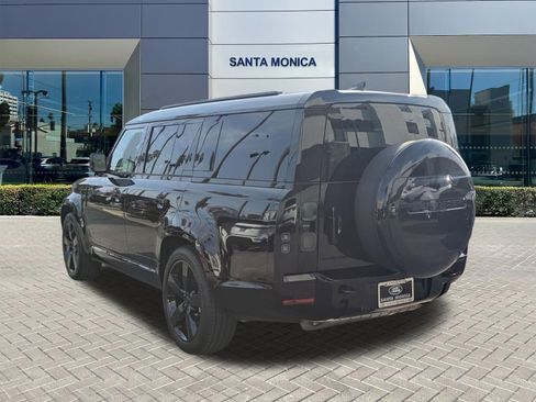 New 2026 Land Rover Defender 130 X-Dynamic SE image 3