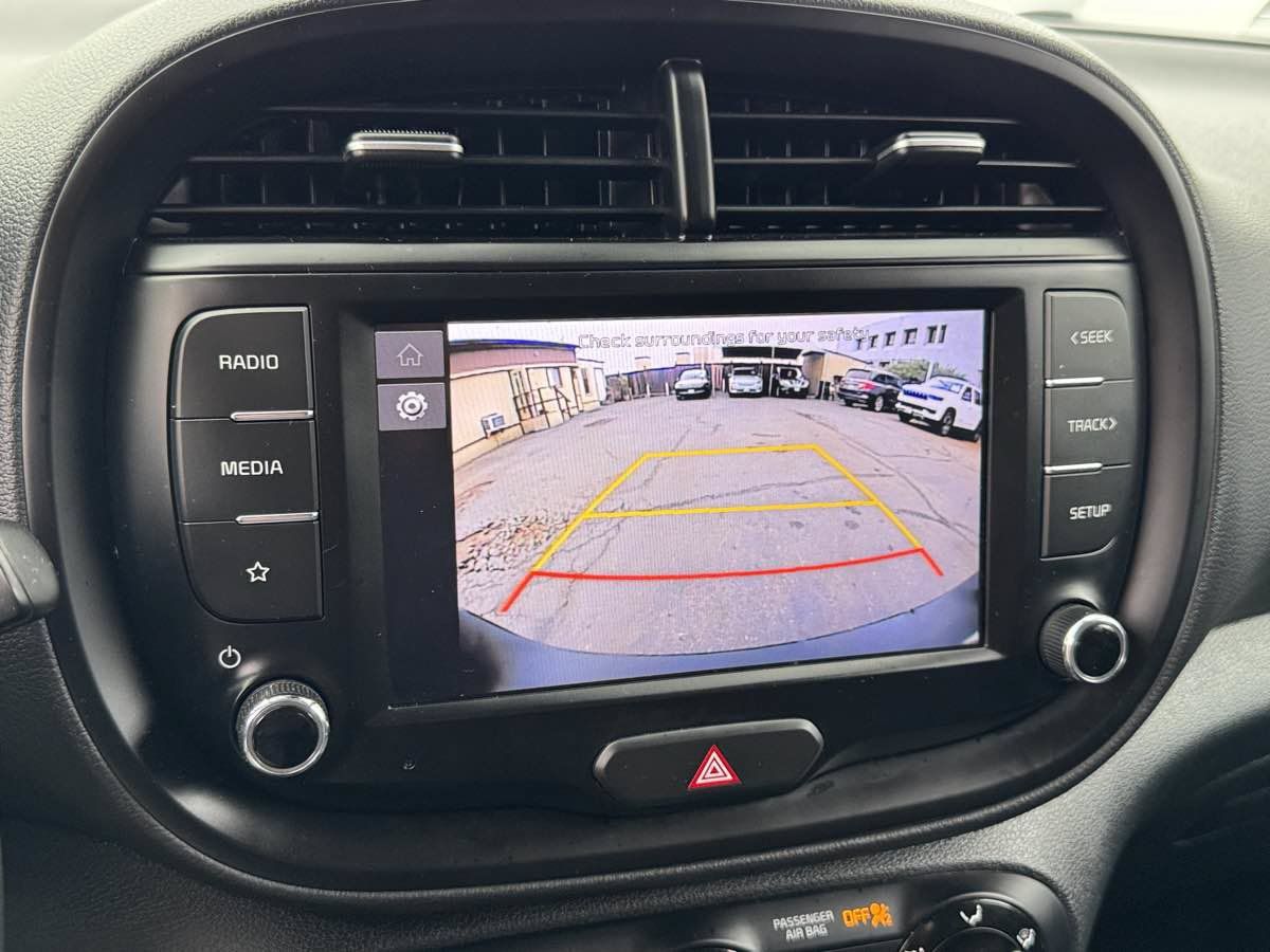 Used 2022 Kia Soul LX w/ Technology Package FWD image 29