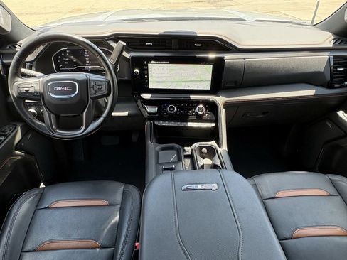 Used 2024 GMC Sierra 2500 AT4 w/ AT4 Premium Plus Package AWD/4WD image 27