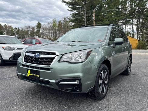 Used 2017 Subaru Forester 2.5i Premium w/ All-Weather Package AWD/4WD image 8