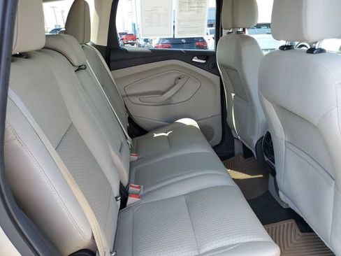 Used 2017 Ford Escape SE w/ Equipment Group 201A image 24