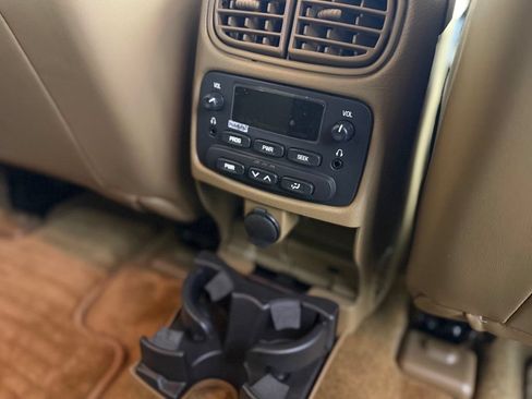Used 2002 GMC Envoy SLT AWD/4WD image 30