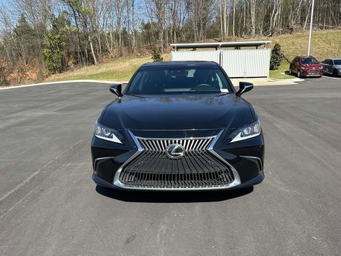 Used 2021 Lexus ES 350 w/ Premium Package image 2