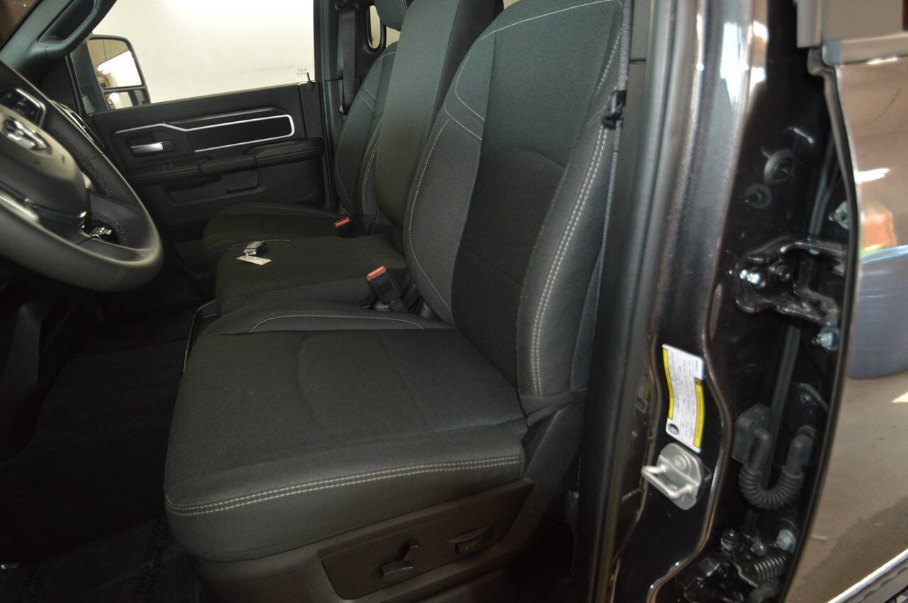 Used 2026 RAM 2500 Big Horn AWD/4WD image 35