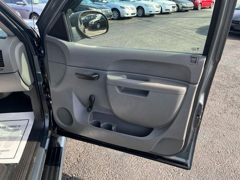 Used 2011 Chevrolet Silverado 1500 W/T w/ LS Package AWD/4WD image 27